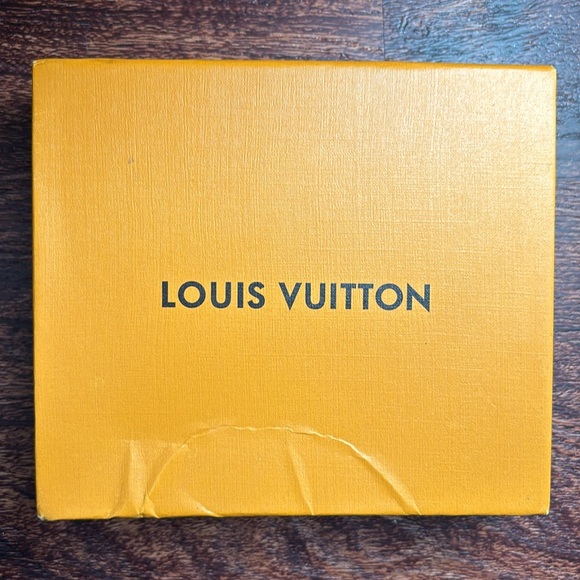 L. V. Designer inspired wallet - Picture 7 of 7